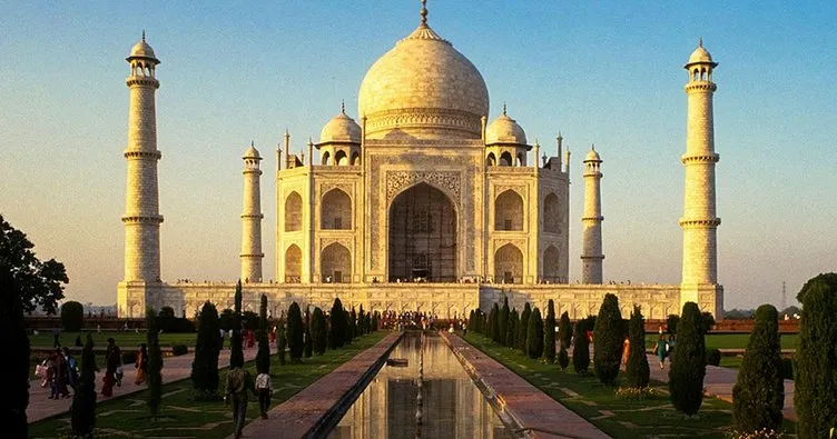 Hindistan’da Tac Mahal, altı ay aradan sonra ziyarete açıldı