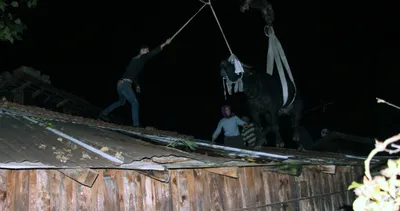 Bakın çatıdan ne kurtardılar?