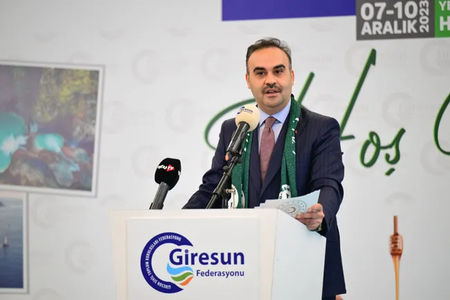 bakan-kacir-11-bin-800-metre-tunel-acan-bir-turkiyeye-gelindi-1702131226412.jpg