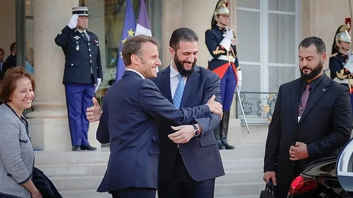 Fransa Suriye hattında diplomasi trafiği: Şara ve Macron Paris’te buluştu