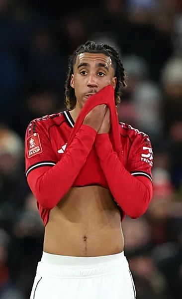 Manchester United, FA Cup’a veda etti!