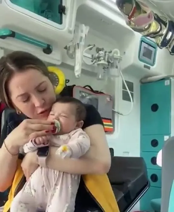 Türkiye ATT Büşra Durmaz’ı konuşuyor! 3 aylık Nisa Mihriban bebeğin süt annesi oldu: Gönülleri fetheden Büşra Hemşire o anları anlattı...