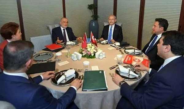 kilicdaroglunun-sekreteri-nezaket-sinirlarini-asarak-olay-cikardi-1669708375051.jpg Kılıçdaroğlu’nun sekreteri nezaket sınırlarını aşarak olay çıkardı