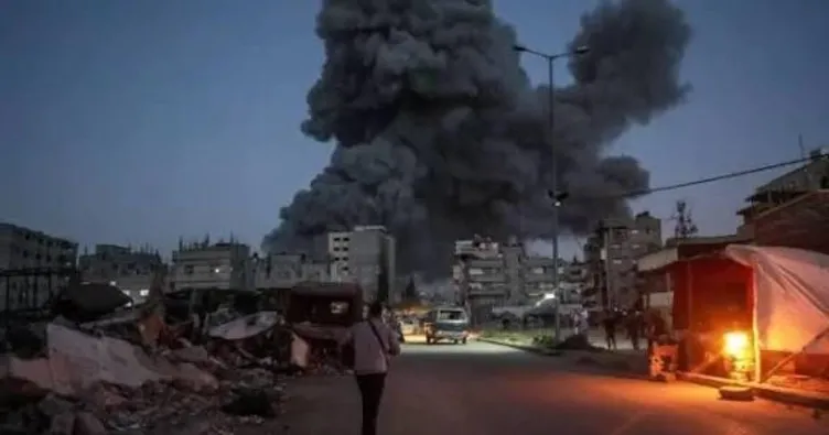 Her taraftan üzerimize ölüm yağıyor