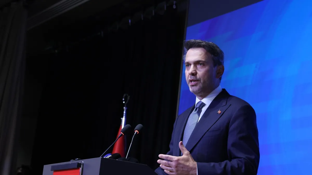 Türkiye – KKTC arasında boru hattı mutabakatı imzalandı! Bakan Bayraktar: “Her türlü desteği kararlılıkla sürdüreceğiz” Türkiye – KKTC arasında boru hattı mutabakatı imzalandı! Bakan Bayraktar: “Her türlü desteği kararlılıkla sürdüreceğiz”