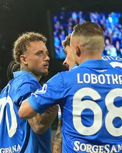 Napoli, Frosinone engelini rahat geçti!