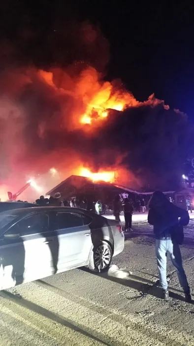 Restoran görevlisi gençler o anları SABAH gazetesine anlattı Hemşire kadın kendisini 10. Kattan aşağı bıraktı