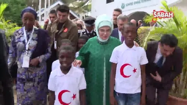 Emine Erdoğan Nijerya'da sergi açılışına katıldı | Video