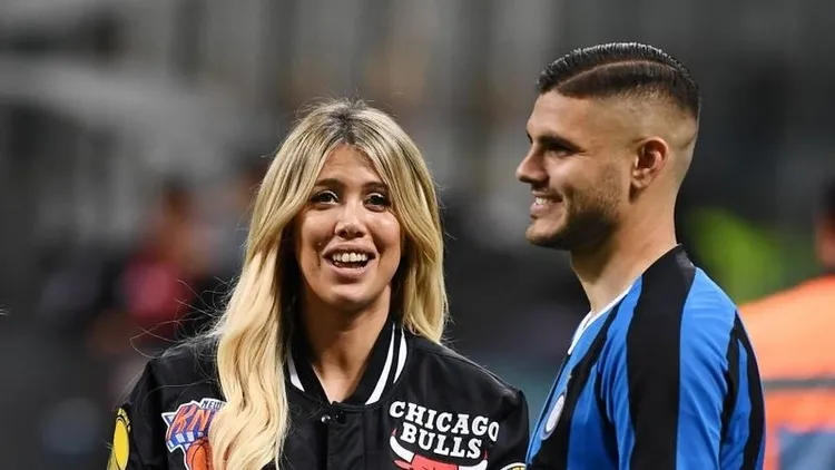arjantinli-yildiz-icardiye-sok-esi-wanda-nara-tarafindan-aldatildi-1648379894432.jpg