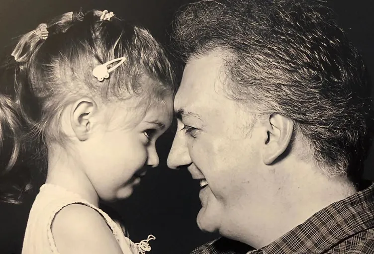 Babası Tamer Karadağlı annesi Arzu Balkan! 18 yaşındaki Zeyno Karadağlı güzelliği ve yeteneğiyle övgüleri topladı!