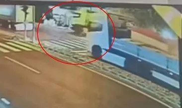 Batman'da acı kaza kamerada: 2 TIR birbirine girdi! #batman
