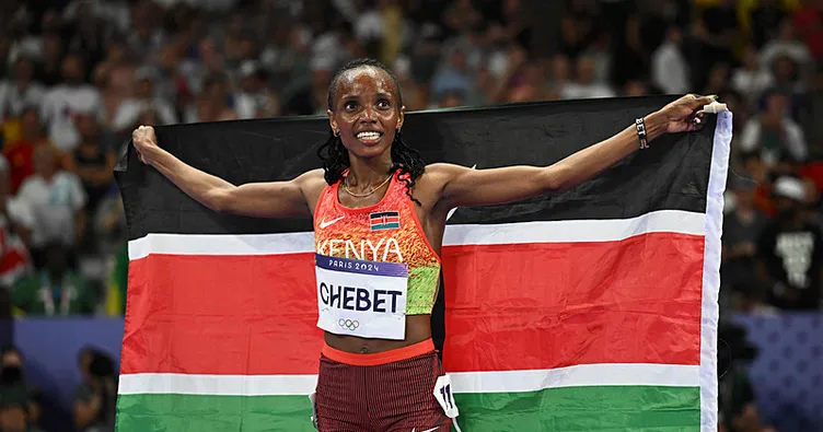 Kadınlar 5 bin metrede Kenyalı Beatrice Chebet altın madalya kazandı