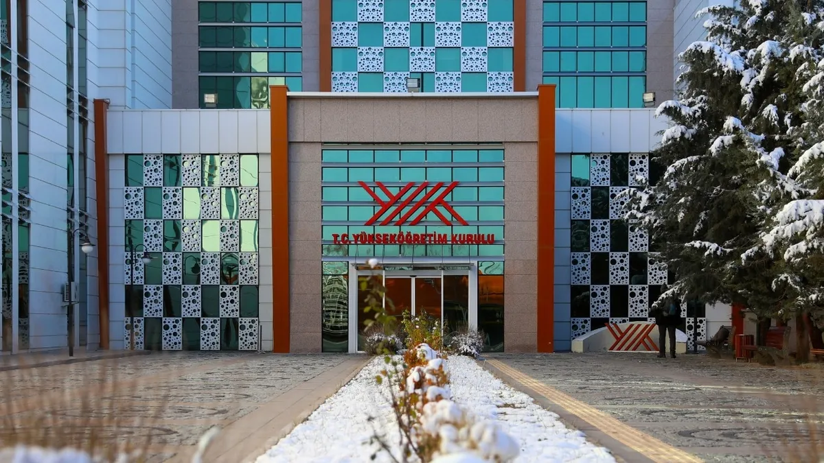 İran'daki Türk öğrencilere eğitimlerini Türkiye'de sürdürme imkanı