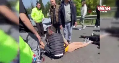 Bursa’da feci kaza: Otomobil yolun karşısına geçmeye çalışan 2 kadına çarptı | Video