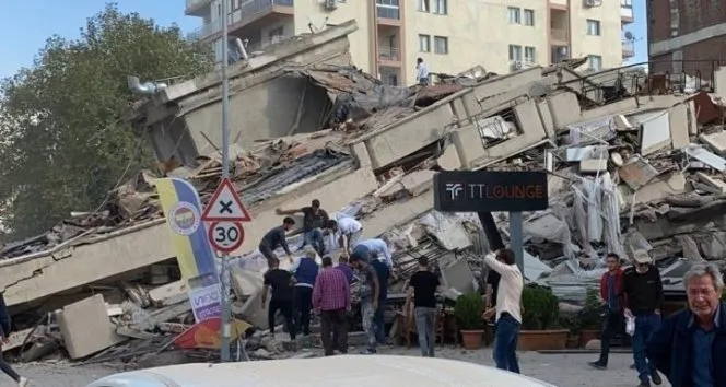 Deprem uzmanı profesörlerden İzmir için son dakika zemin uyarısı! Bayraklı’nın zemini akarsuydu