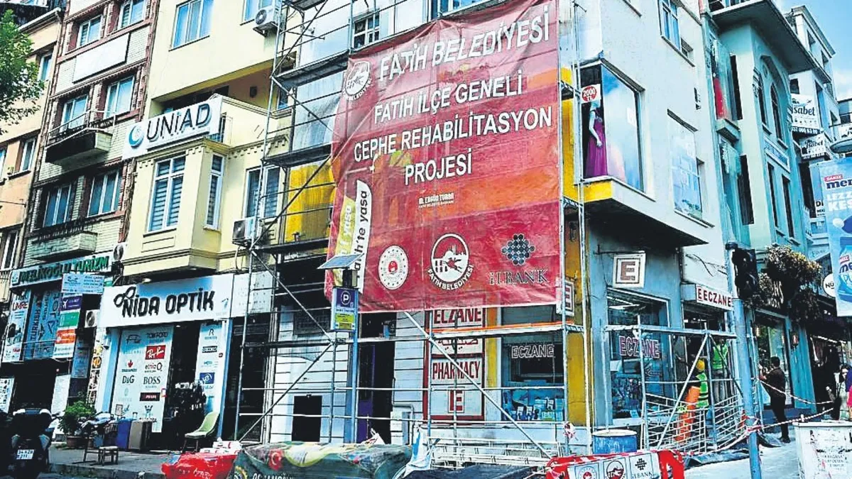 Fatih’in caddeleri güzelleşiyor haber görseli