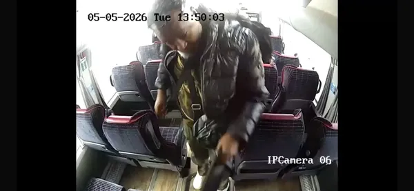 irakli-turistin-cantasini-calan-hirsiz-yurtdisina-kacarken-yakalandi-1780900857753.jpg