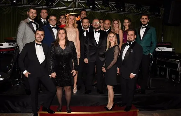 Yoğun tempoya rağmen yeni yıla GUNAYDIN diyenlere alkış