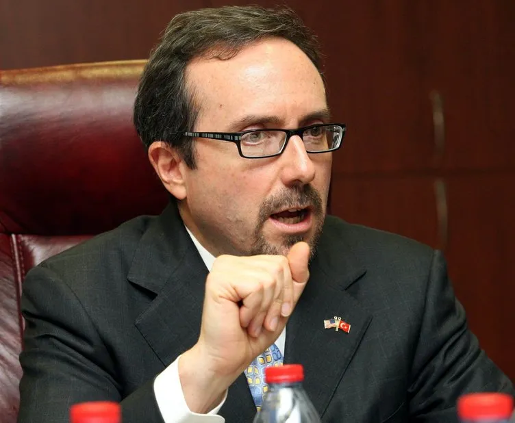 10 soruda John Bass Türkiye'de ne yapmak istedi?