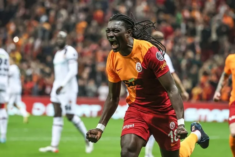 Son dakika Galatasaray transfer haberi: Bafetimbi Gomis gerçeği ortaya çıktı! O takımın kapısından dönmüş...