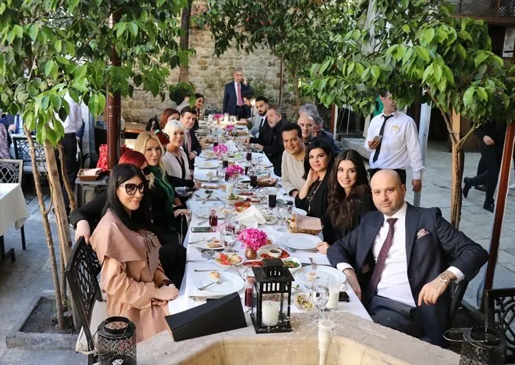 Cumhurbakanı ile beraber ünlü isimler sınıra akın etti