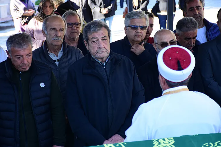 Sezai Altekin’in cenazesi yürekleri dağladı! Son yolculuğuna yapayalnız uğurlandı...