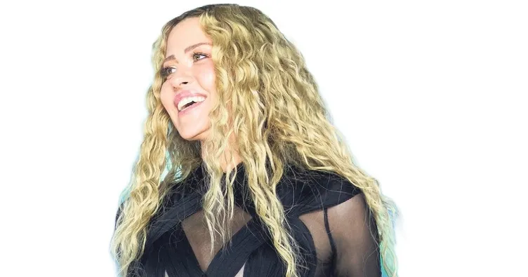 Derya Uluğ Shakira oldu