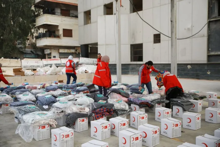 Özgür Suriye’ye dost eli ilk koşan Türkiye oldu