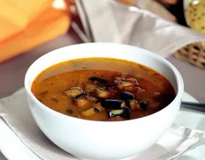 Ekşili Mercimek Çorbası Nohut ve Patlıcanla Birlikte