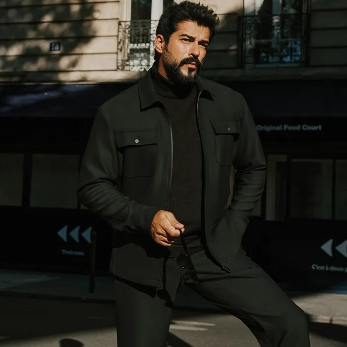 Kariyeri kadar güzelliğiyle de çok konuşuluyor! Fahriye Evcen oyuncu olmadan önce bakın mesleği neymiş...