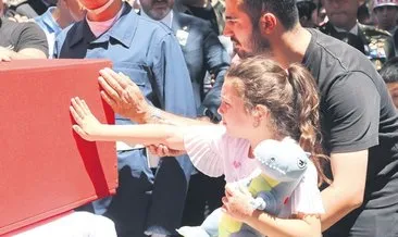 Kızlarından 3 şehide veda #nigde