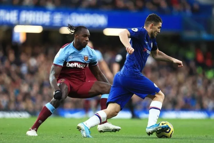 Michail Antonio, Lamborghini ile kaza yaptı