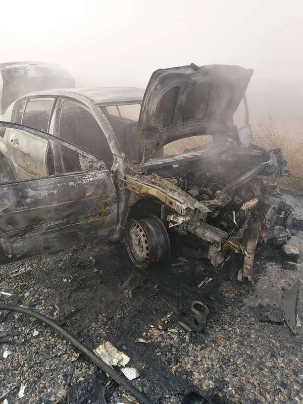 feci-kazada-arac-kule-dondu-3-yarali-1668159360896.jpg