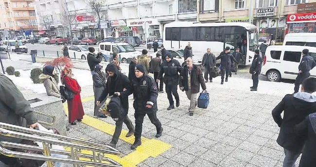 Antalya’da sekiz FETÖ’cüye gözaltı