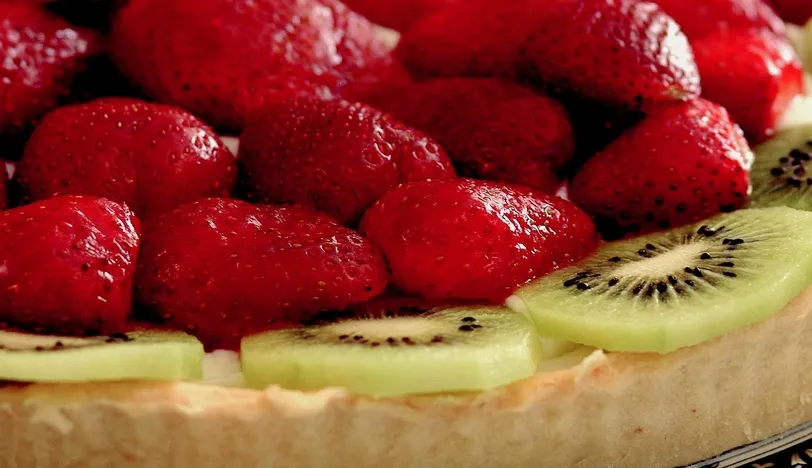 Çilekli Kivili Tart