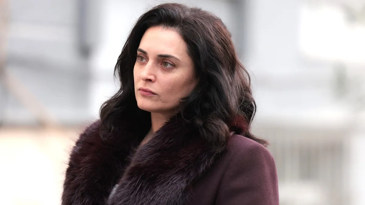 Kral Kaybederse 29. bölüm izle: Beni bırakırsan ölürüm Handan! Star TV Kral Kaybederse son bölüm izle