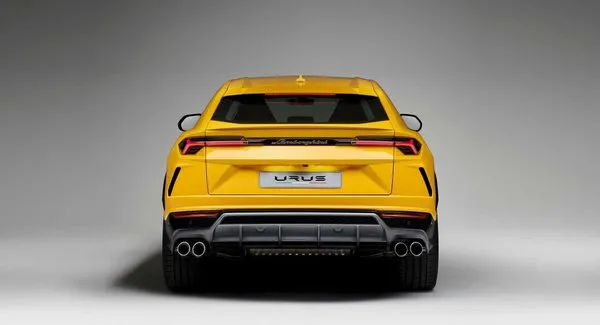 Lamborghini, yeni SUV'u Urus ile beklentilerin çok üzerinde bir taleple karşılaştı