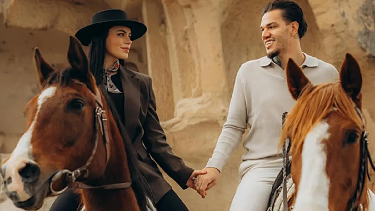 Ederson ve eşi tatilde Kapadokya’yı tercih etti! Ederson ve eşi tatilde Kapadokya’yı tercih etti!