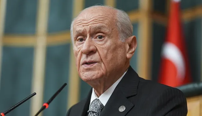 mhp-lideri-devlet-bahceli-dem-parti-bayragin-indirilmesinden-sorumludur-1768991107113.png