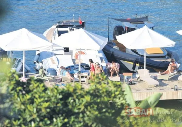47’lik Pınar Altuğ tatilde de kural bozmuyor! Teknede amuda kalktığı anları paylaştı! Yorum yağmuruna tutuldu