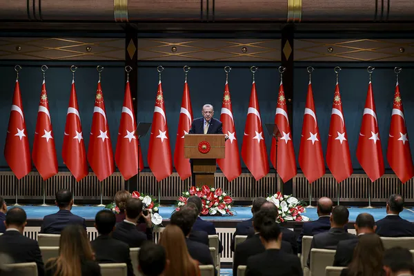 SON DAKİKA: Başkan Erdoğan'dan gençlere güzel bir haber daha! 15 Temmuz - 1 Eylül arasında KYK'lar ücretsiz
