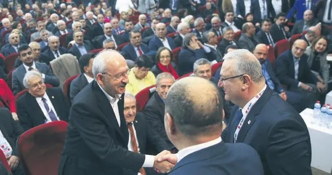 Ayak oyunuyla tek adaylı kongre