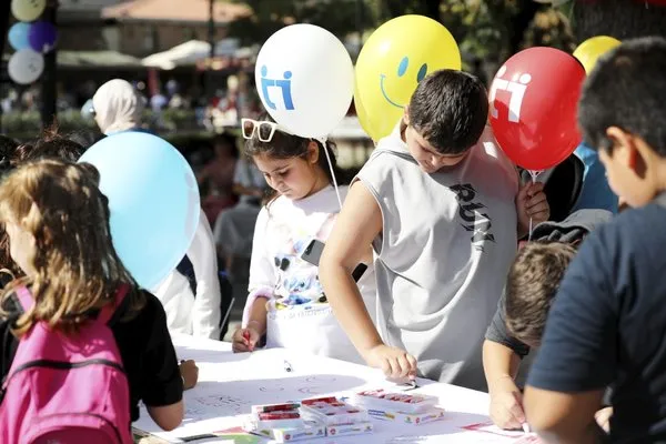 gazzeli-cocuklarin-yarim-kalan-hayallerini-cizdiler-1728133328583.jpg