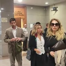 13 yıllık evlilik 10 dakikada bitti! Issız Adam’ın yıldızı Cemal Hünal ile Lale Cangal boşandı