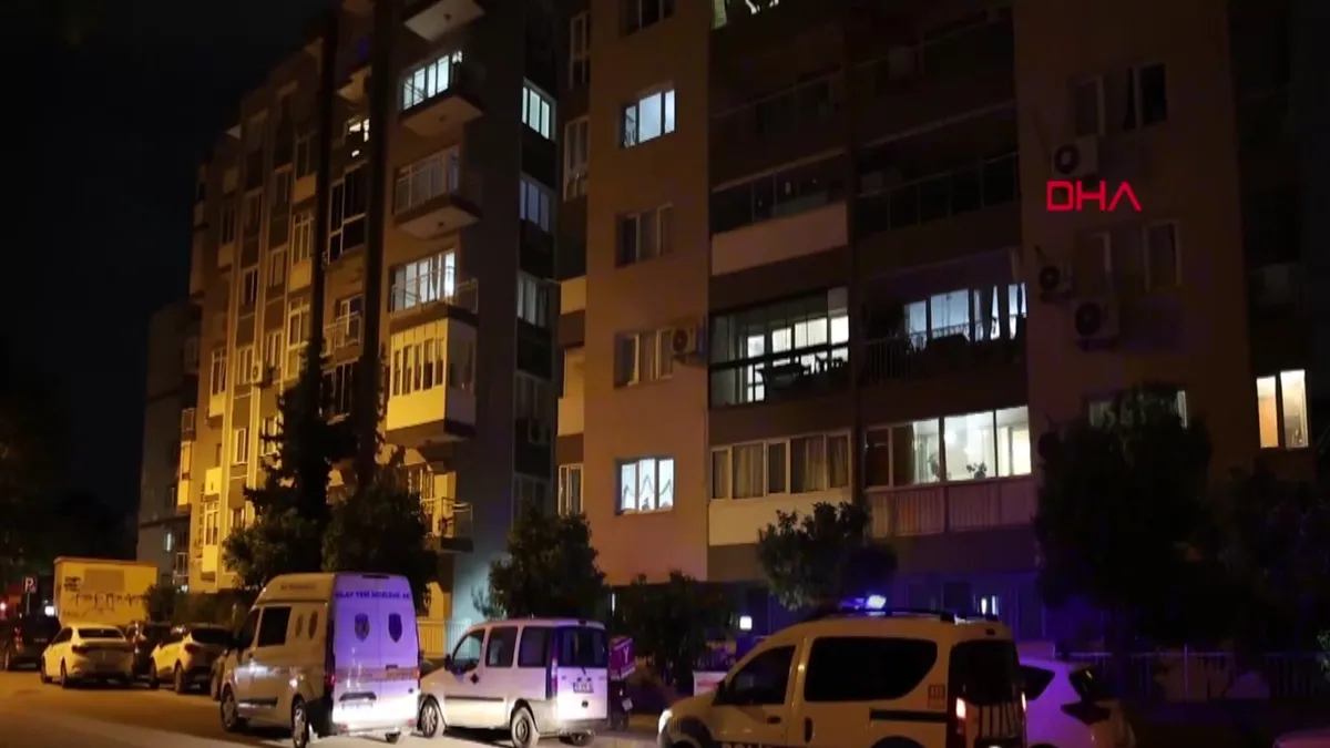 İzmir’de 73 yaşındaki baba, oğlunu bıçaklayarak öldürdü | Video videosunu izle İzmir’de 73 yaşındaki baba, oğlunu bıçaklayarak öldürdü | Video videosunu izle