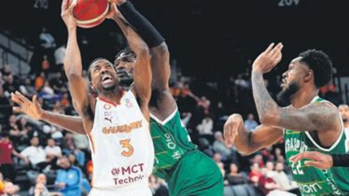 G.Saray evinde farklı!