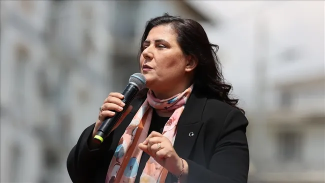 ak-partili-inandan-ozgur-ozele-sert-yanit-sen-hirsizlarin-kuklasisin-ozlem-cerciogluna-destek-1774792227686.jpg AK Partili İnan'dan Özgür Özel'e sert yanıt: Sen hırsızların kuklasısın! Özlem Çerçioğlu'na destek