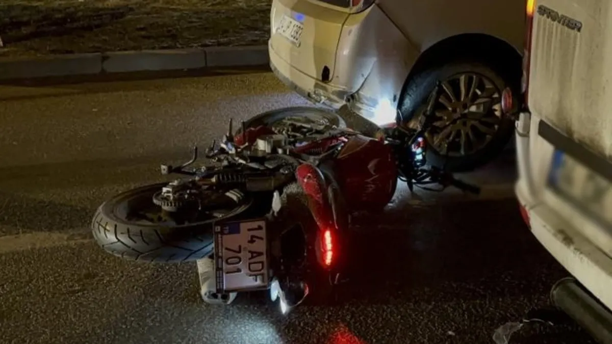 Bolu’da minibüsün altında kalan motosiklet sürücüsü hayatını kaybetti Bolu’da minibüsün altında kalan motosiklet sürücüsü hayatını kaybetti