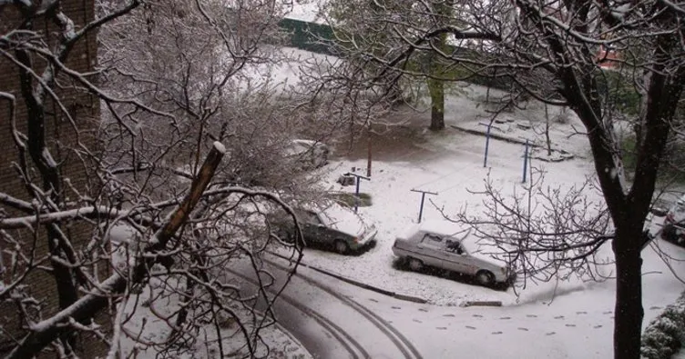 Ukrayna’ya kış geri döndü, bazı şehirler karla kaplandı