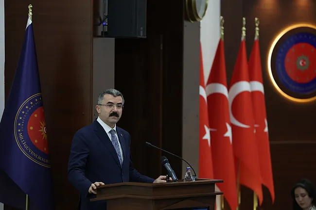 cumhurbaskani-yardimcisi-yilmaz-dunya-gecis-surecinde-iyi-stratejiler-izleyen-ulkeler-icin-bir-firsat-1781619643400.jpeg Cumhurbaşkanı Yardımcısı Yılmaz: Dünya geçiş sürecinde, iyi stratejiler izleyen ülkeler için bir fırsat